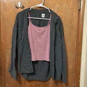GAP boyfriend cut button up long sleeve